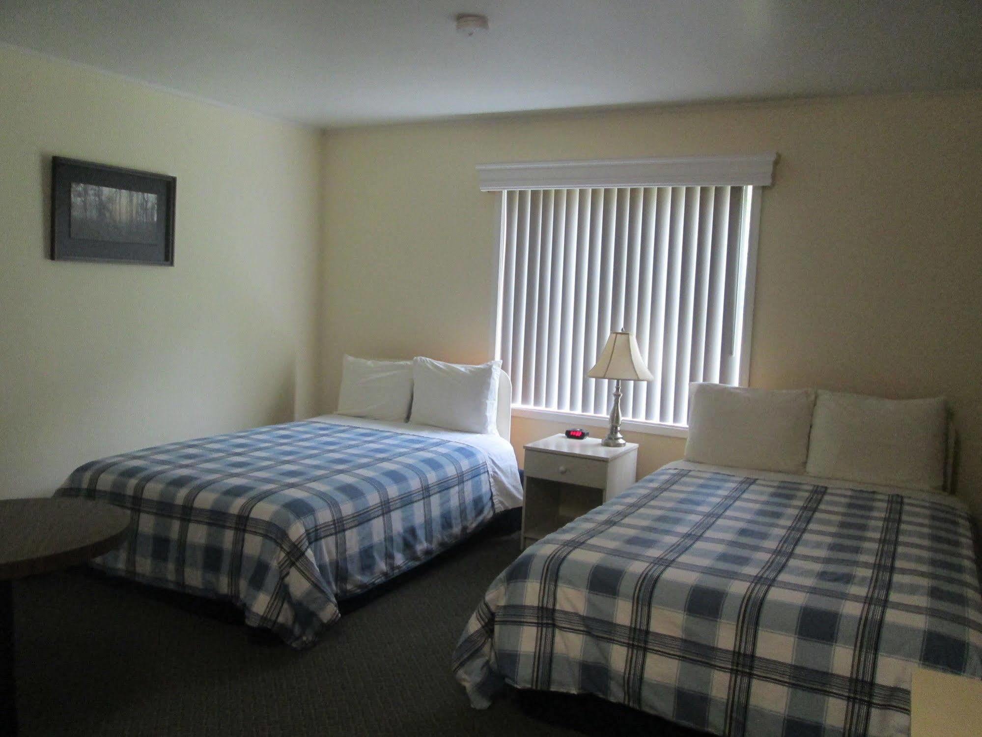 Edgewater Motel And Campground Temiskaming Shores Kültér fotó